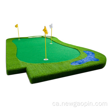 Mini estoreta de golf personalitzada que posa verd a l&#39;aire lliure